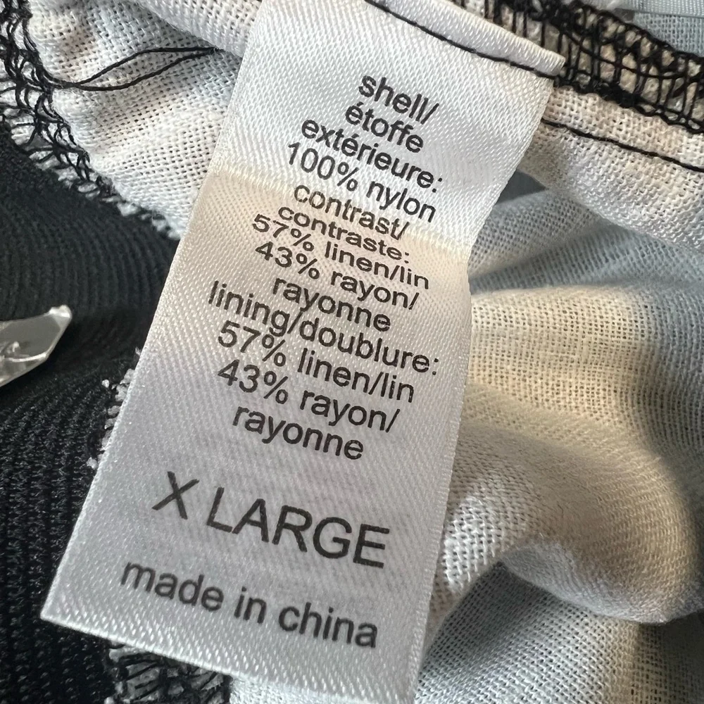 Maurices NWT Black & White Mini Skirt Size XL